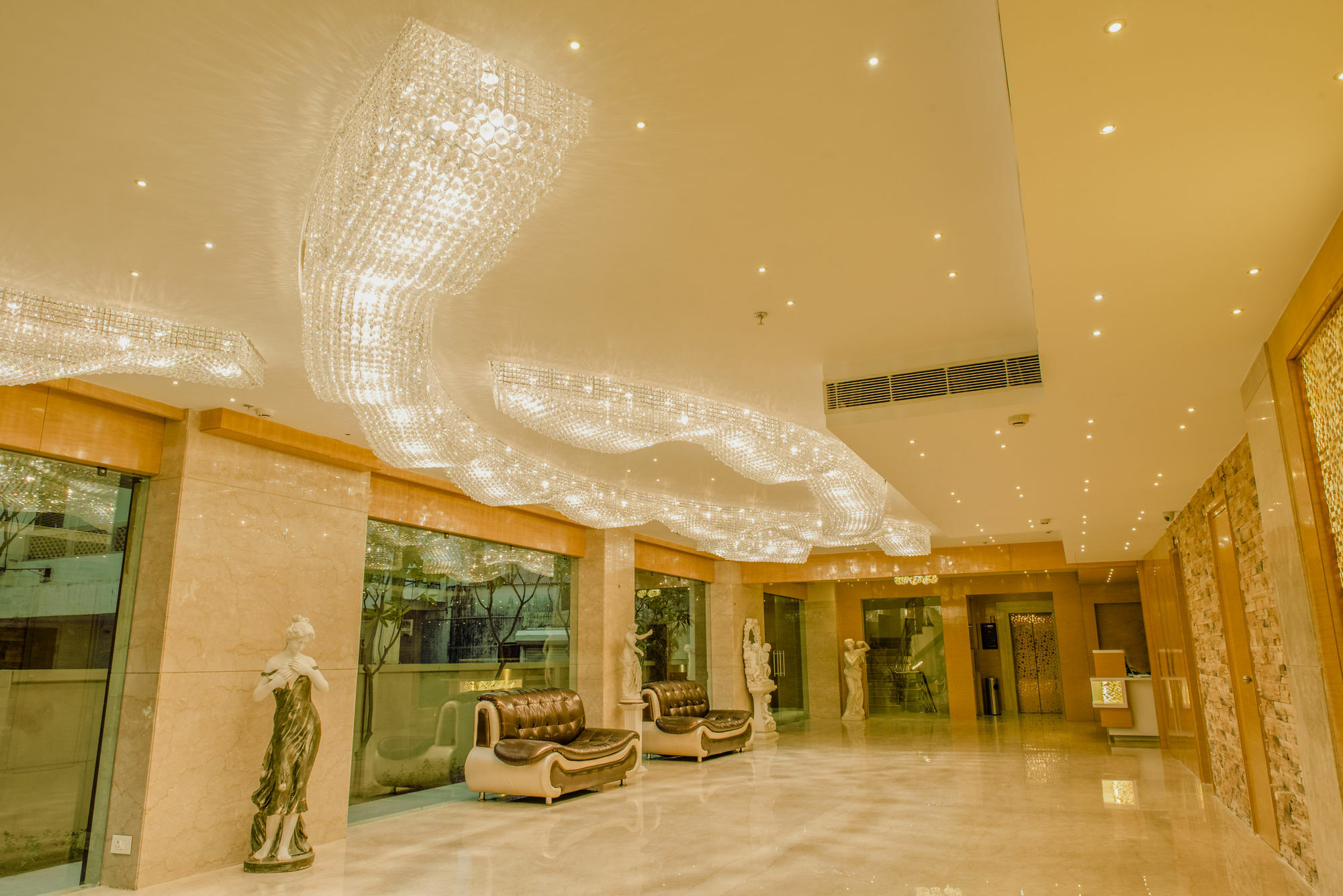 Kyriad Hotel Jaipur By Othpl Eksteriør billede